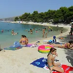 A1-apt W Shared Pool & Balcony Next To The Traù