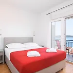 A1-apt W Shared Pool & Balcony Next To The Appartamento *