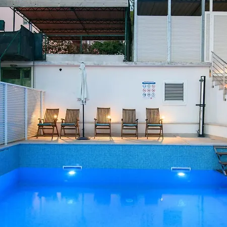 Apartmán A1-apt W Shared Pool & Balcony Next To The *