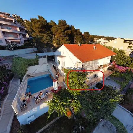 Appartamento A1-apt W Shared Pool & Balcony Next To The *
