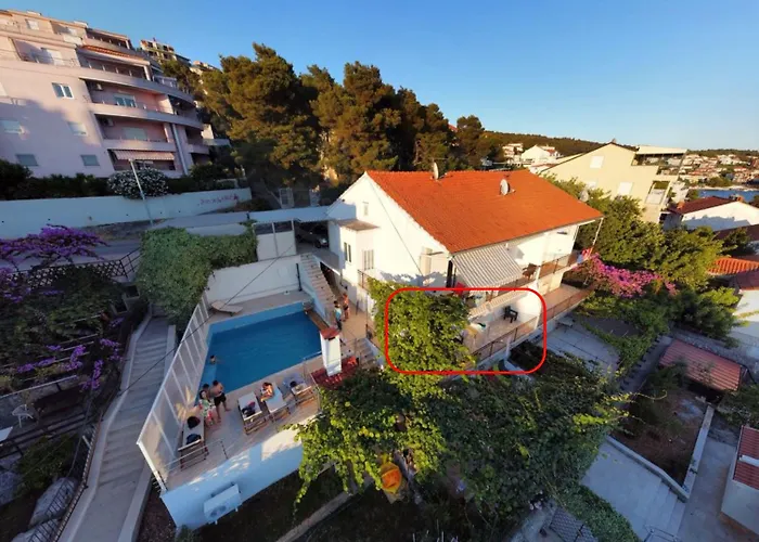 Апартаменты A1-apt W Shared Pool & Balcony Next To The *