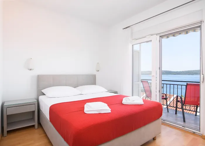 A1-apt W Shared Pool & Balcony Next To The Апартаменты *